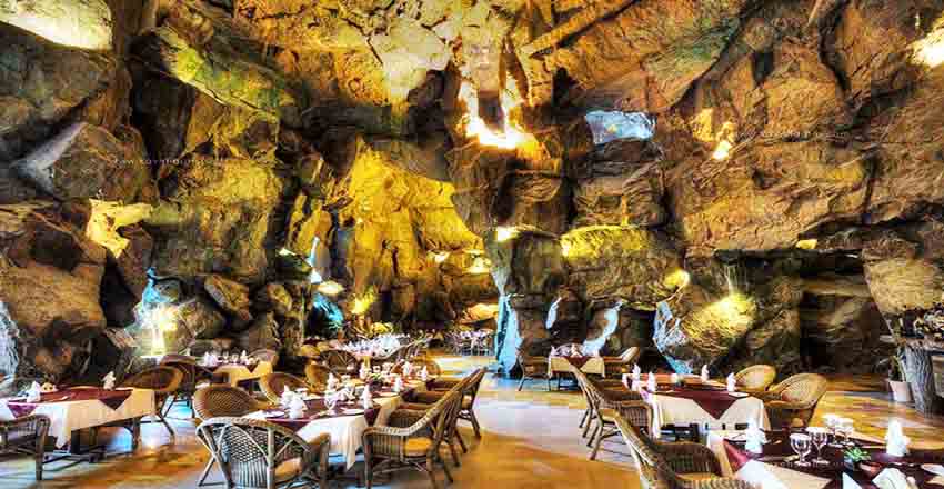 نمایی زیبا از رستوران کوه نور کیش
