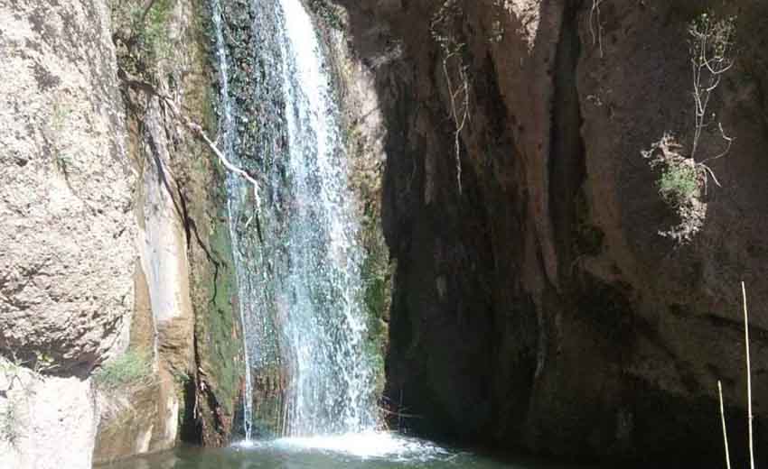 آبشار دره گرم خرم آباد 