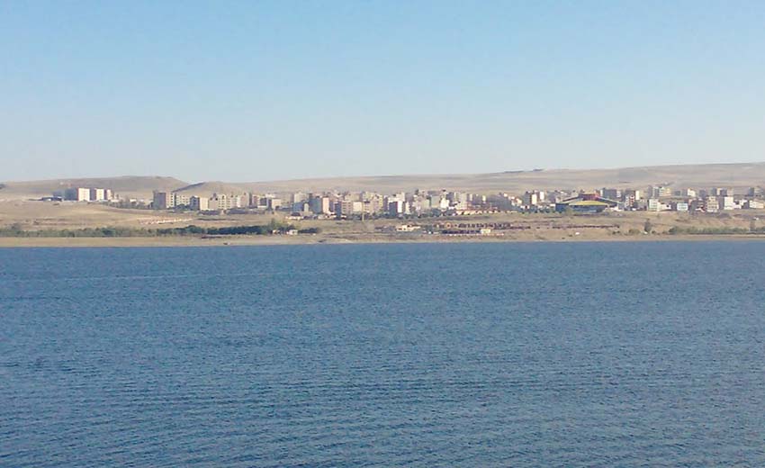 نمایی از دریاچه شورابیل اردبیل