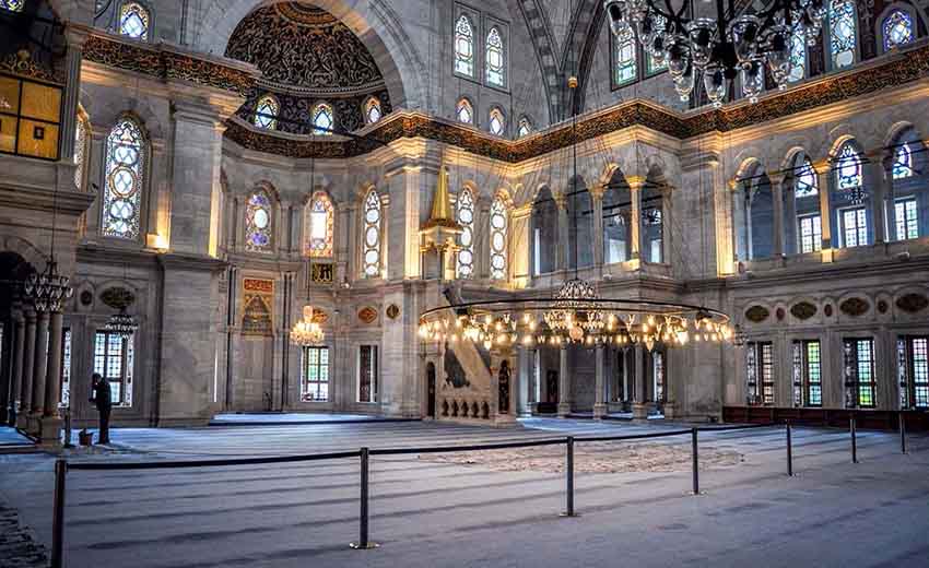 مسجد نور عثمانیه استانبول
