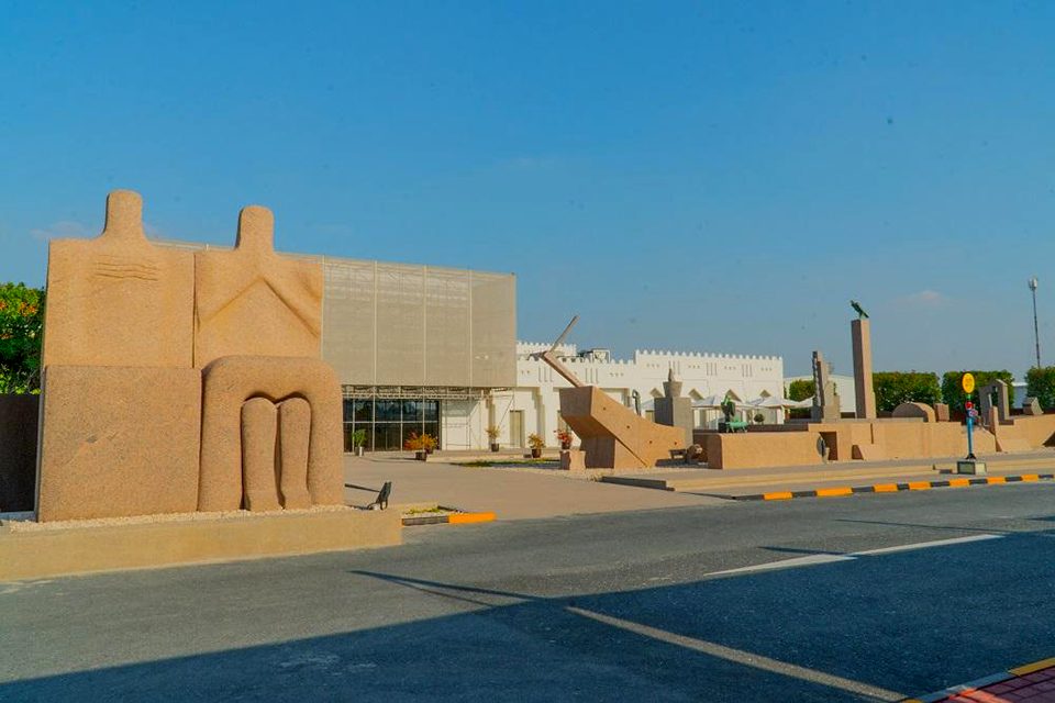 تصویر نشان دهنده موزه مدرن قطر است.
