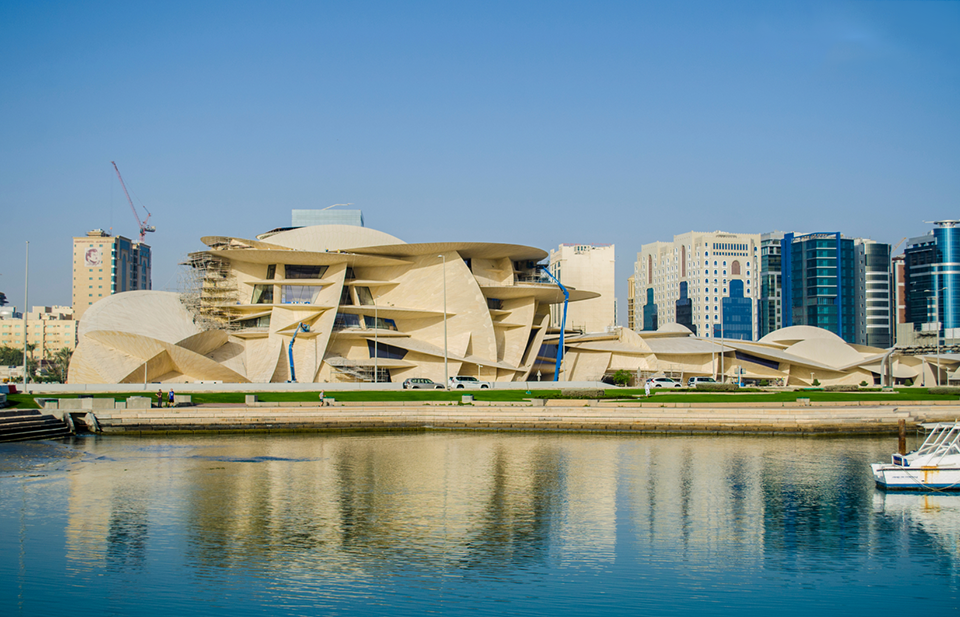تصویر نشان دهنده موزه ملی قطر است.