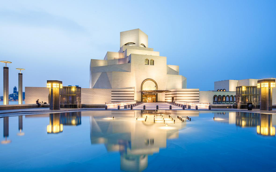 تصویر نشان دهنده موزه هنر اسلامی قطر از برترین جاذبه های تاریخی قطر است.