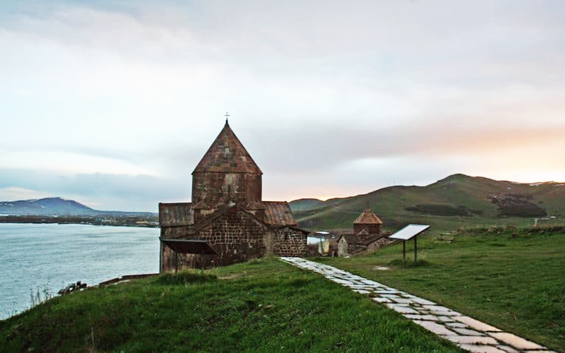 دریاچه سوان (Lake Sevan)