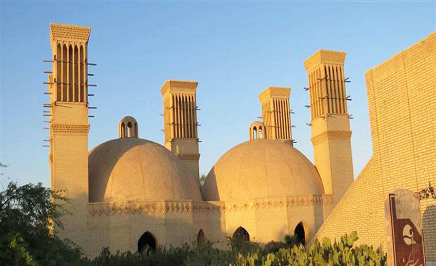 تصویری از آب انبار دوقلوی کیش