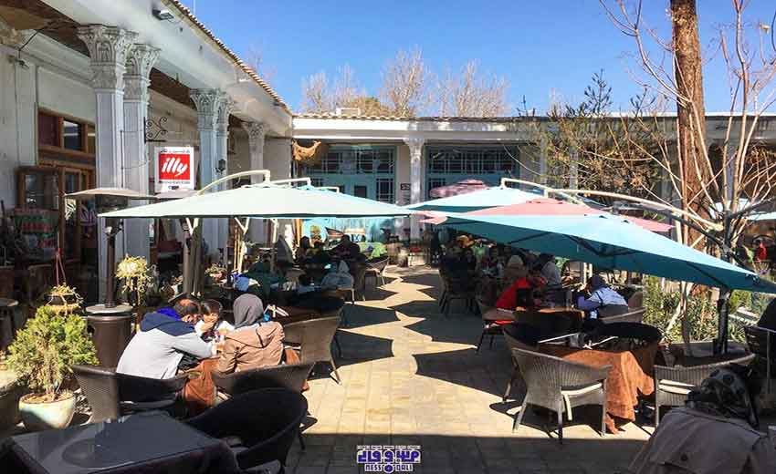 عکسی از کافه رستوران مس و قالی
