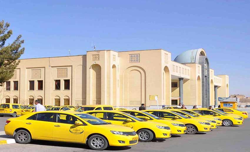 نمایی از تاکسی های فرودگاه اصفهان