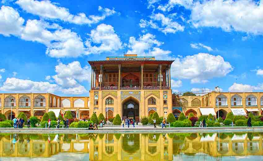کاخ عالی قاپو