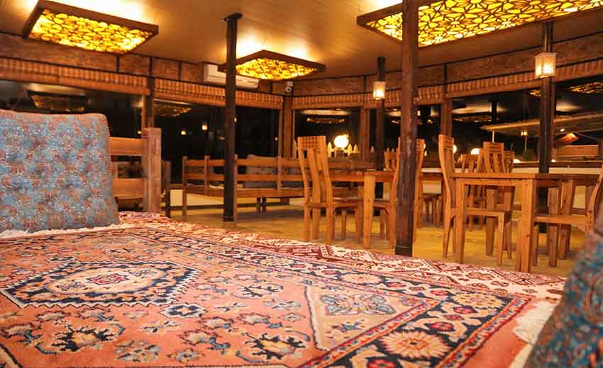 رستوران شبهای دفاری