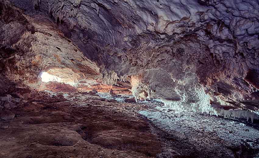 غار نمکی قشم