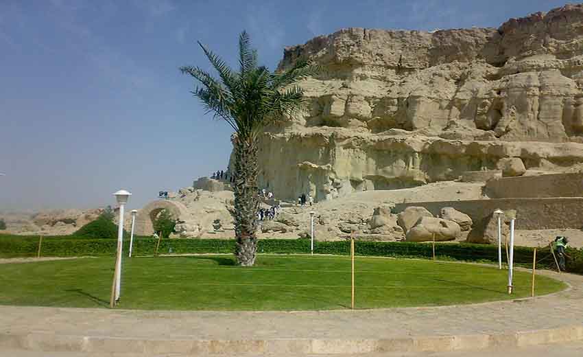 نمایی از غار خربس قشم