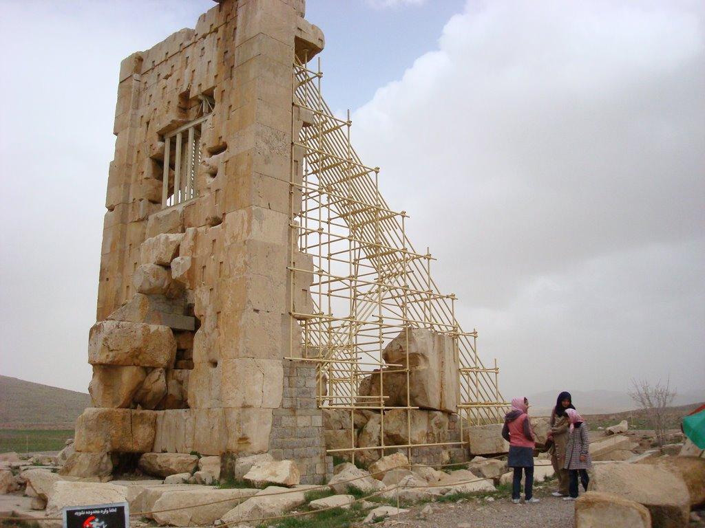 آرامگاه کمبوجیه