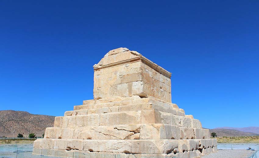 نمایی از پاسارگاد شیراز