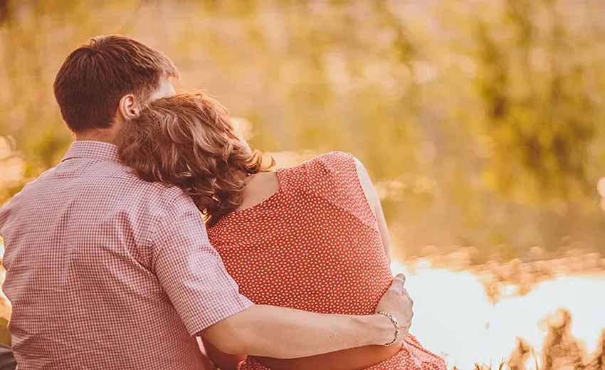 رفتار رمانتیک در جاهای عمومی