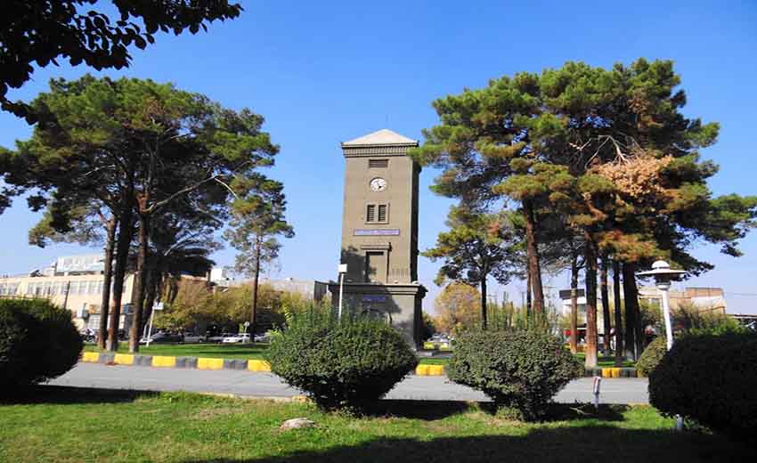 میدان مارکار ساعت یزد
