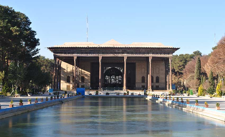 کاخ چهلستون اصفهان