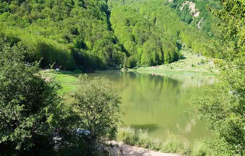 دریاچه ویستان گیلان و گردش در طبیعت