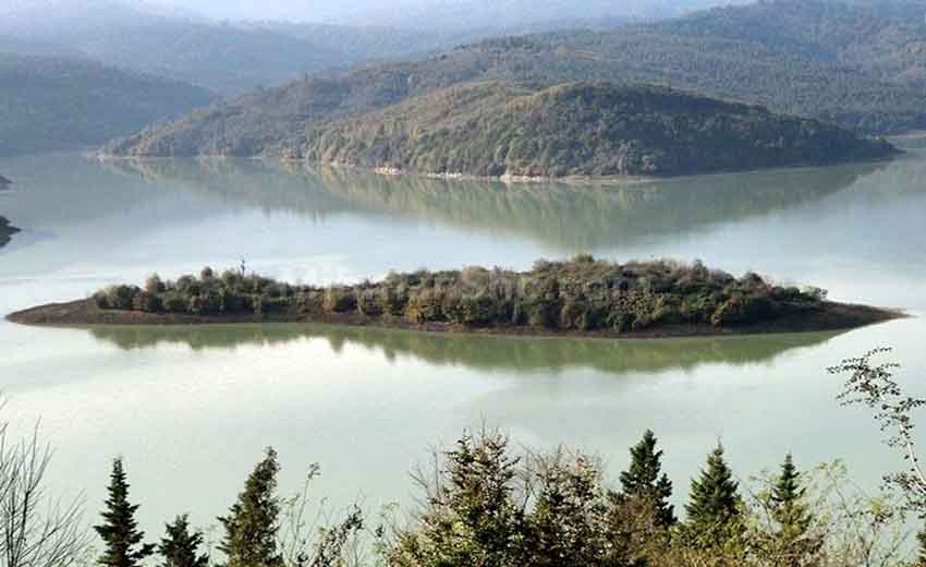 دریاچه لفور