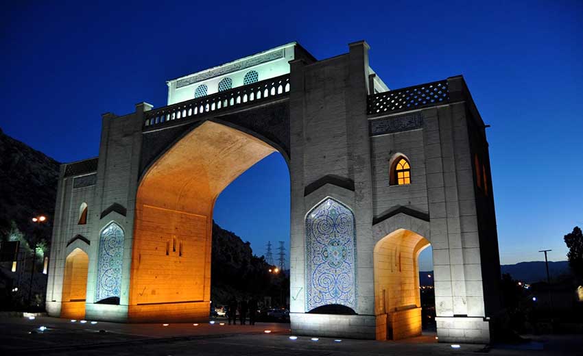 نمایی از دروازه قرآن شیراز