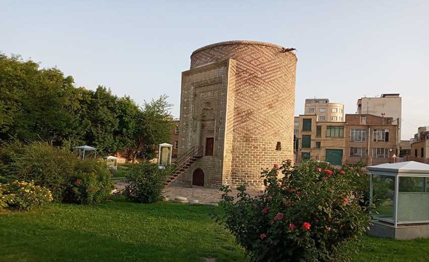 سه گنبد