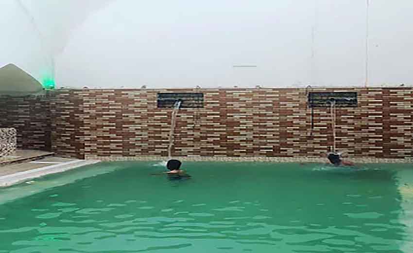 چشمه آبگرم شاهان گرماب