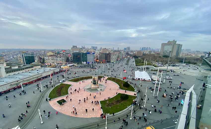 میدان تکسیم استانبول