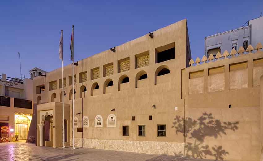 مدرسه ال احمدیه دبی