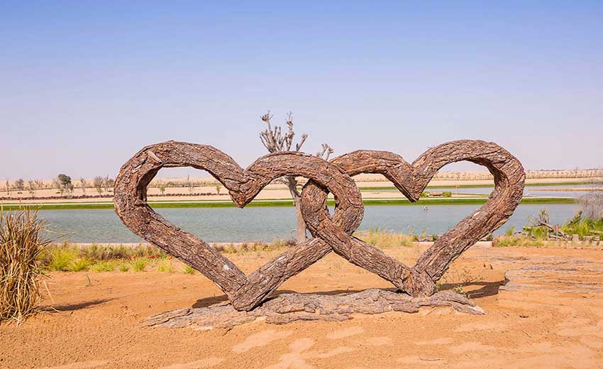 نمایی از دریاچه عشق دبی